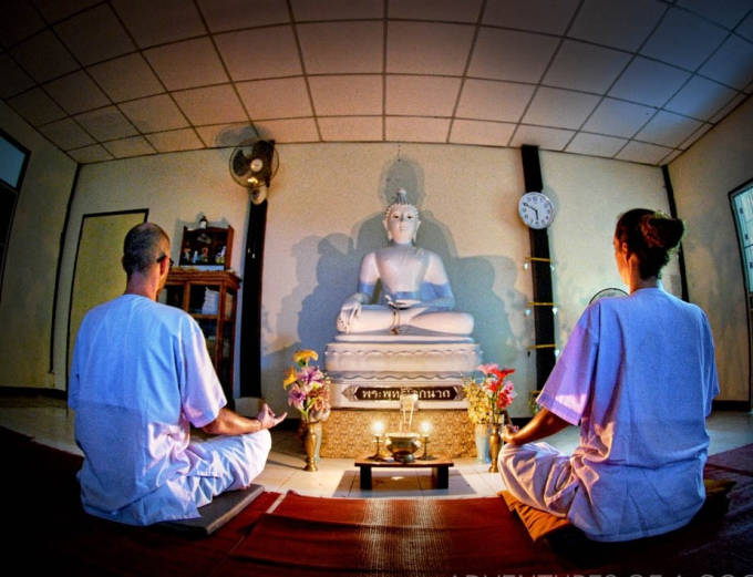 Làm gì để vợ chồng hạnh phúc ở kiếp này và gặp lại kiếp sau